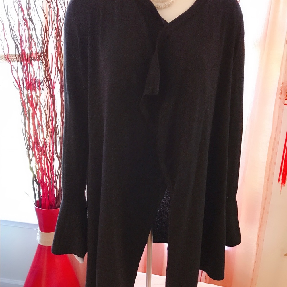 NWT Black & white size extra small cardigan